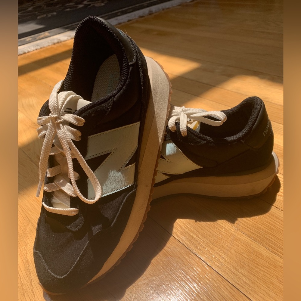 Gently Used New Balance Sneakers
